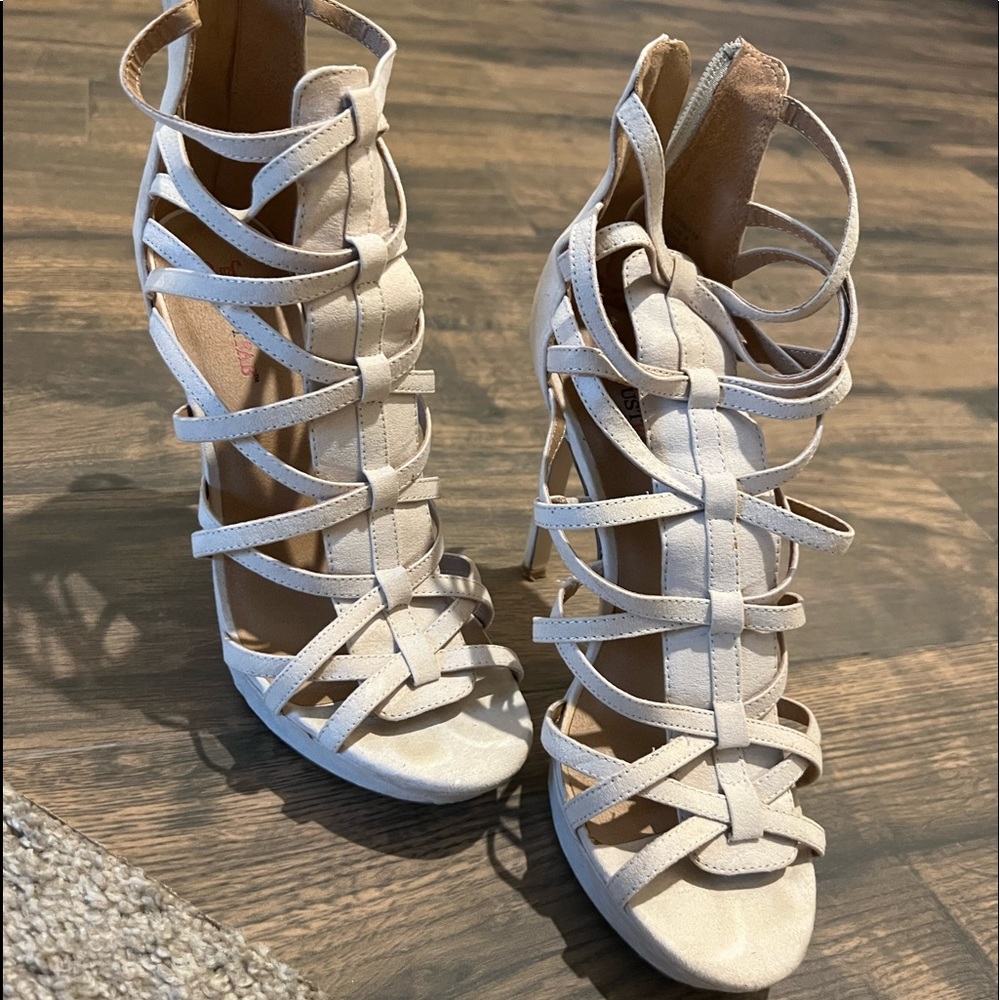 Heels - Picture 2 of 2